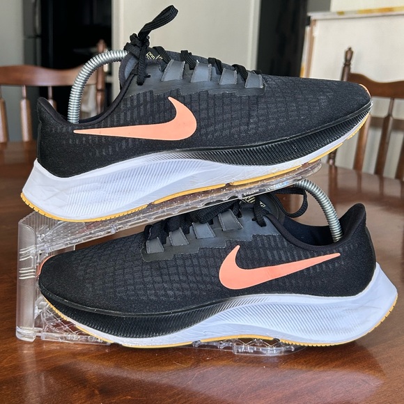 Nike Air Zoom Pegasus Men's 9 Black Bright Mango Sneaker 2020  BQ9646-010 - Picture 1 of 11